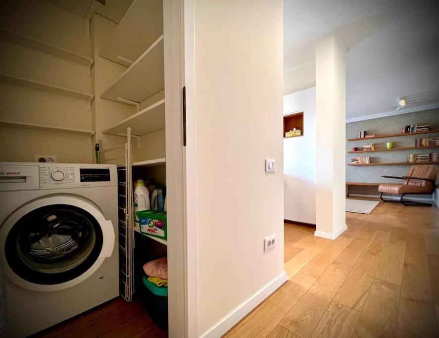 Bright And Modern Home ทิมิชัวรา ภายนอก รูปภาพ